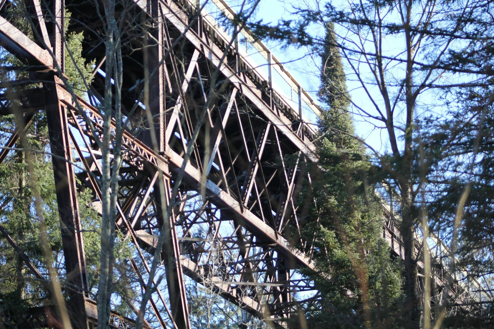 East truss span